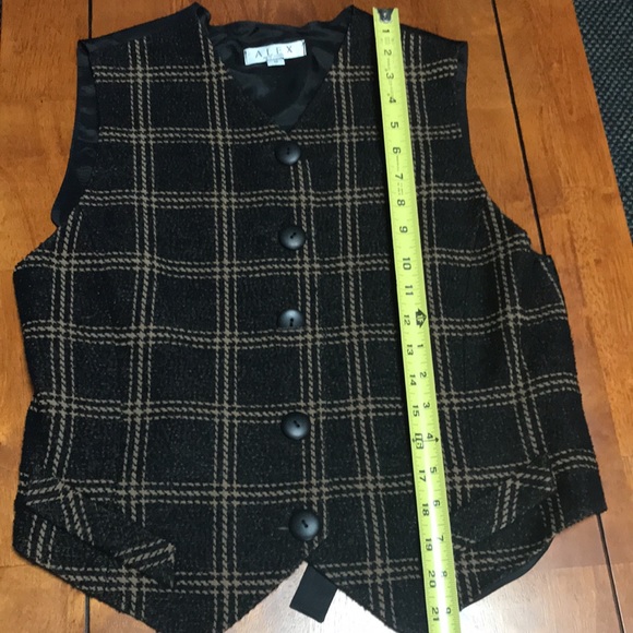 ALEX New York Black and Tan Vest NWOT - Picture 8 of 8